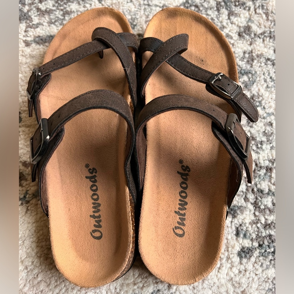 Outwoods Sandals in brown